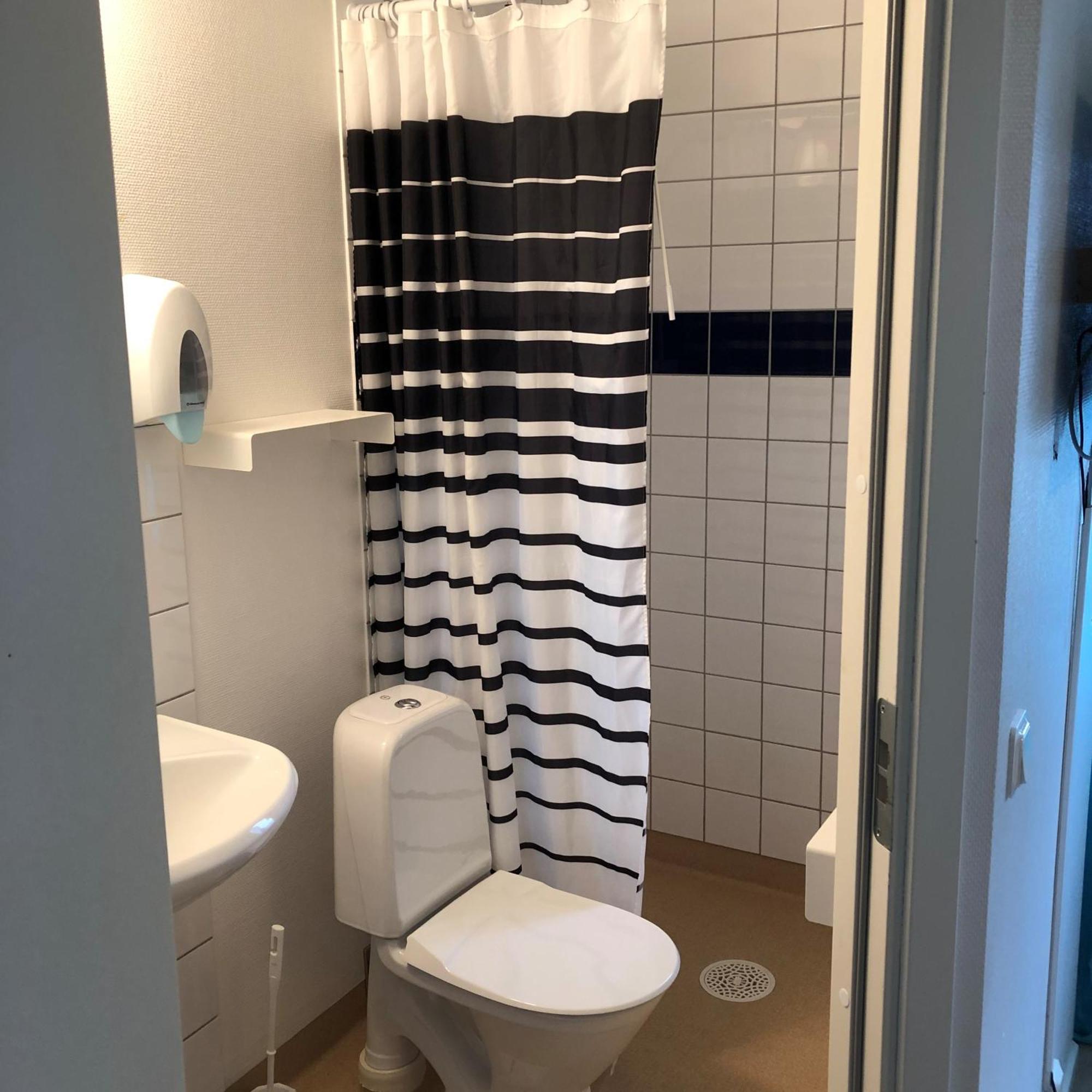 Gotlands Idrottscenter Vandrarhem Faroesund Bagian luar foto